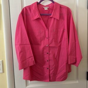 NWOT Rebecca Malone Shirt- full button up - two grommeted front pockets- in 3X